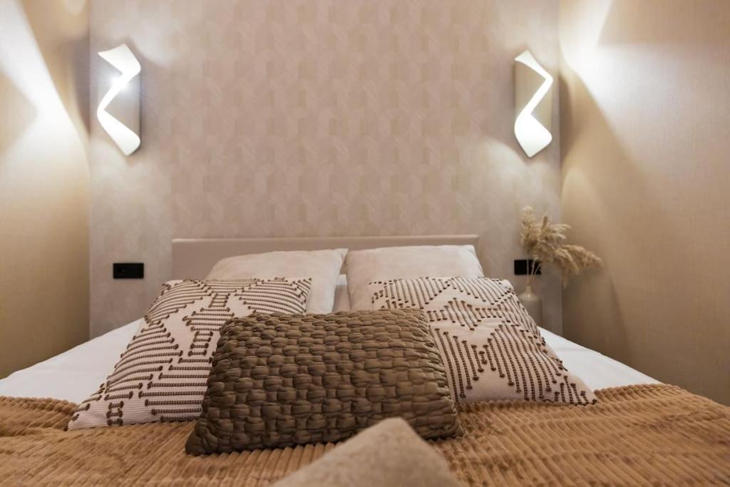 Haya Beachhouse - Queen Den Haag